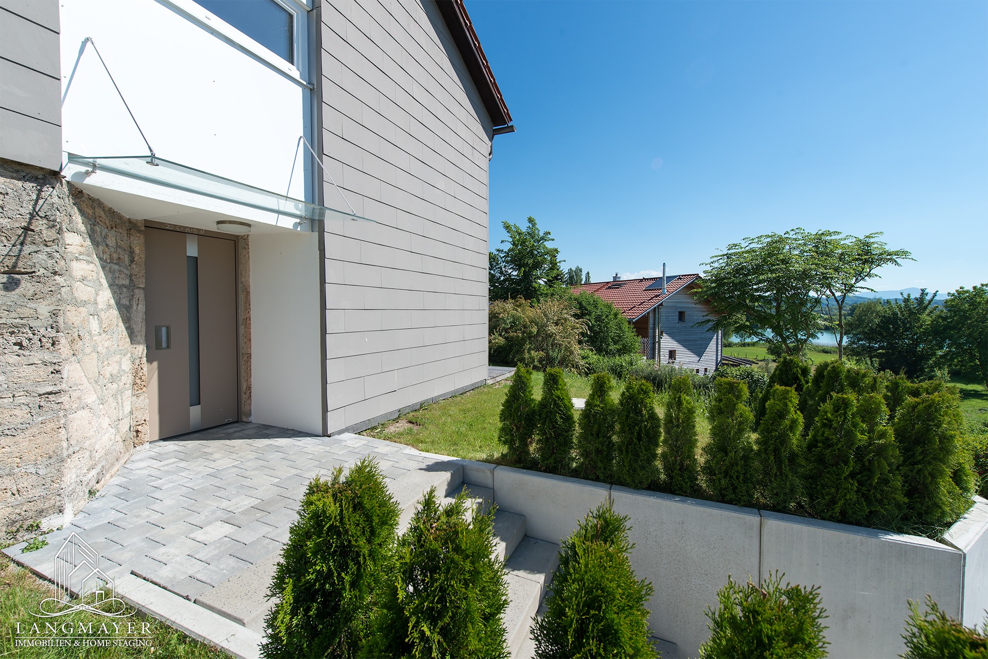 Immobilien Chiemgau_WagingerSee_Eingang